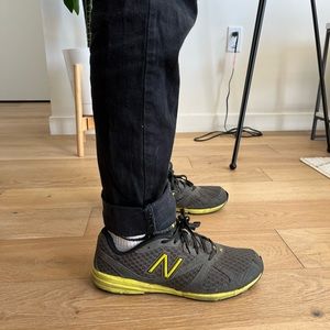 New Balance: “630” Men’s Size 10 Grey & Green Lace-Up Running Shoes